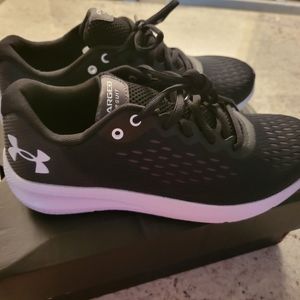 Under Armour Shoes Sz 7